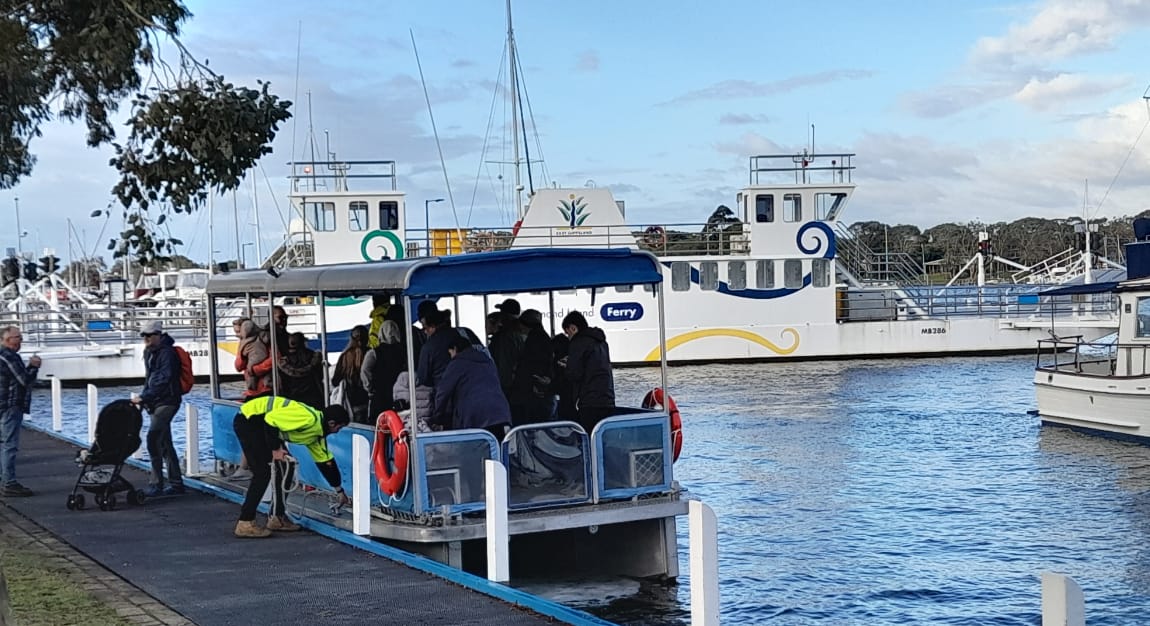 Tips for a Smooth Experience: Raymond Island Ferry Services