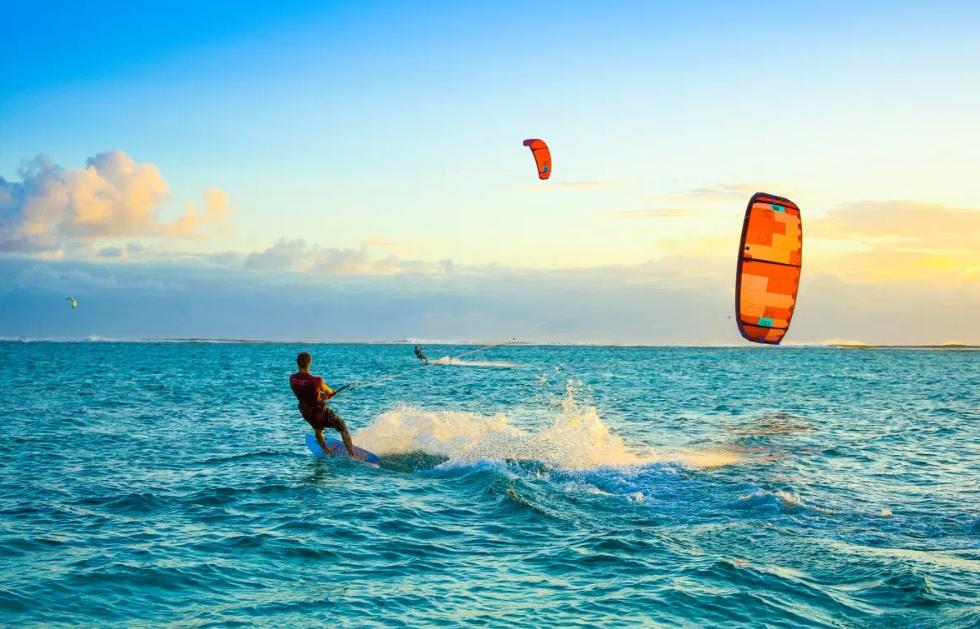 What Are the Best Sea Activities in Mauritius?